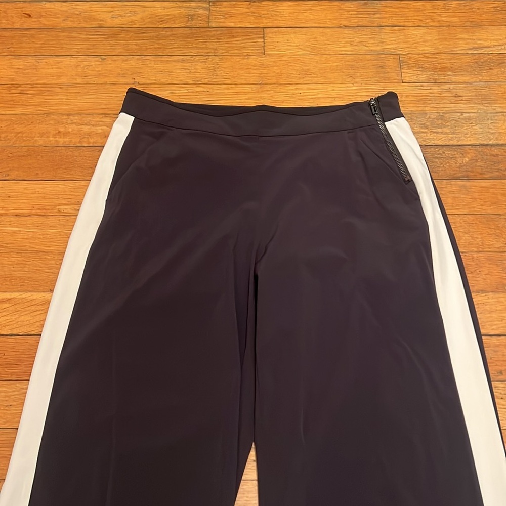 Athleta Luxe Gramercy Track Trousers in Black & White, size 10 - Picture 4 of 15